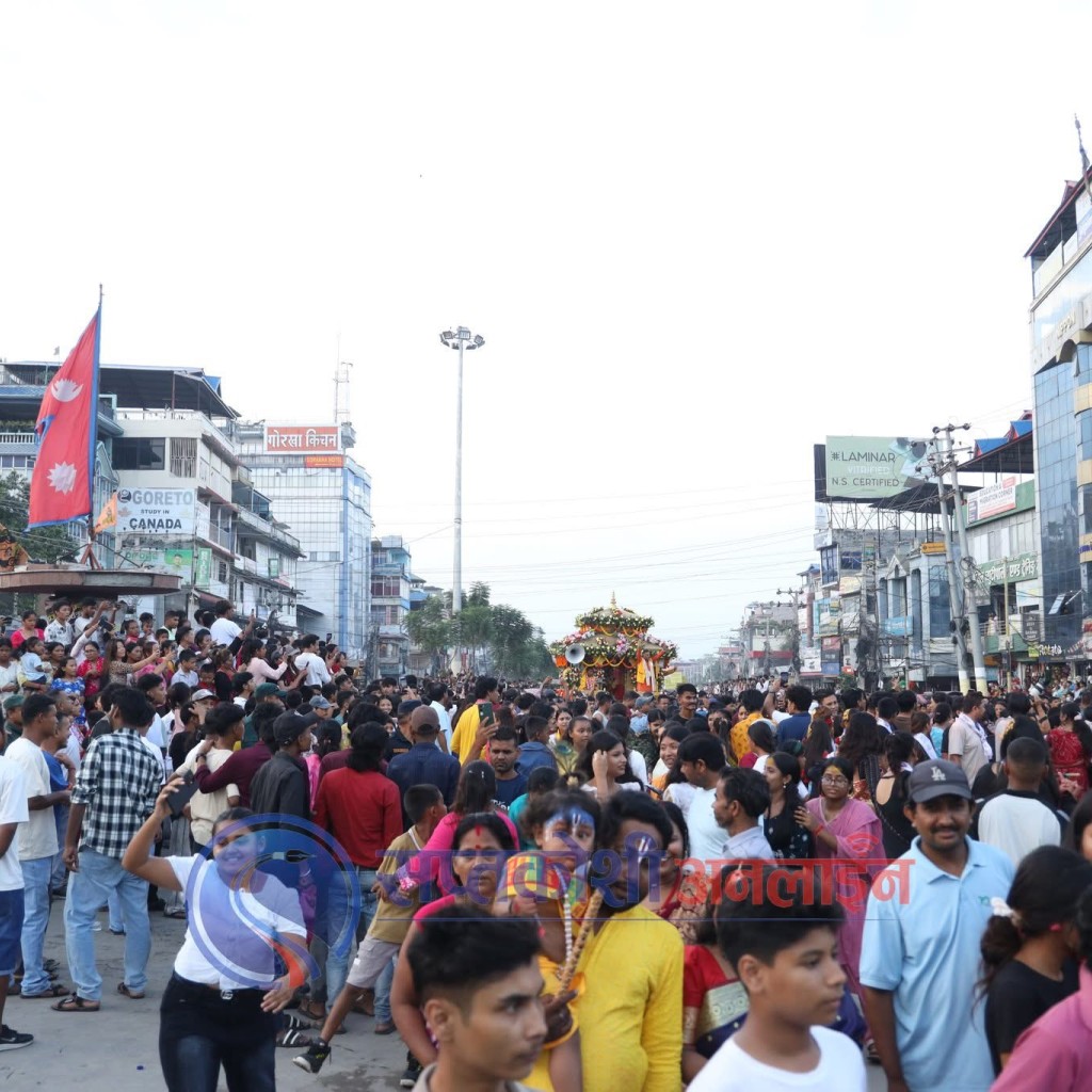 जन्माष्टमीमा भक्तिमय बन्यो इटहरी, निकालियो भव्य राधाकृष्ण रथयात्रा जन्माष्टमीमा भक्तिमय बन्यो इटहरी, निकालियो भव्य राधाकृष्ण रथयात्रा