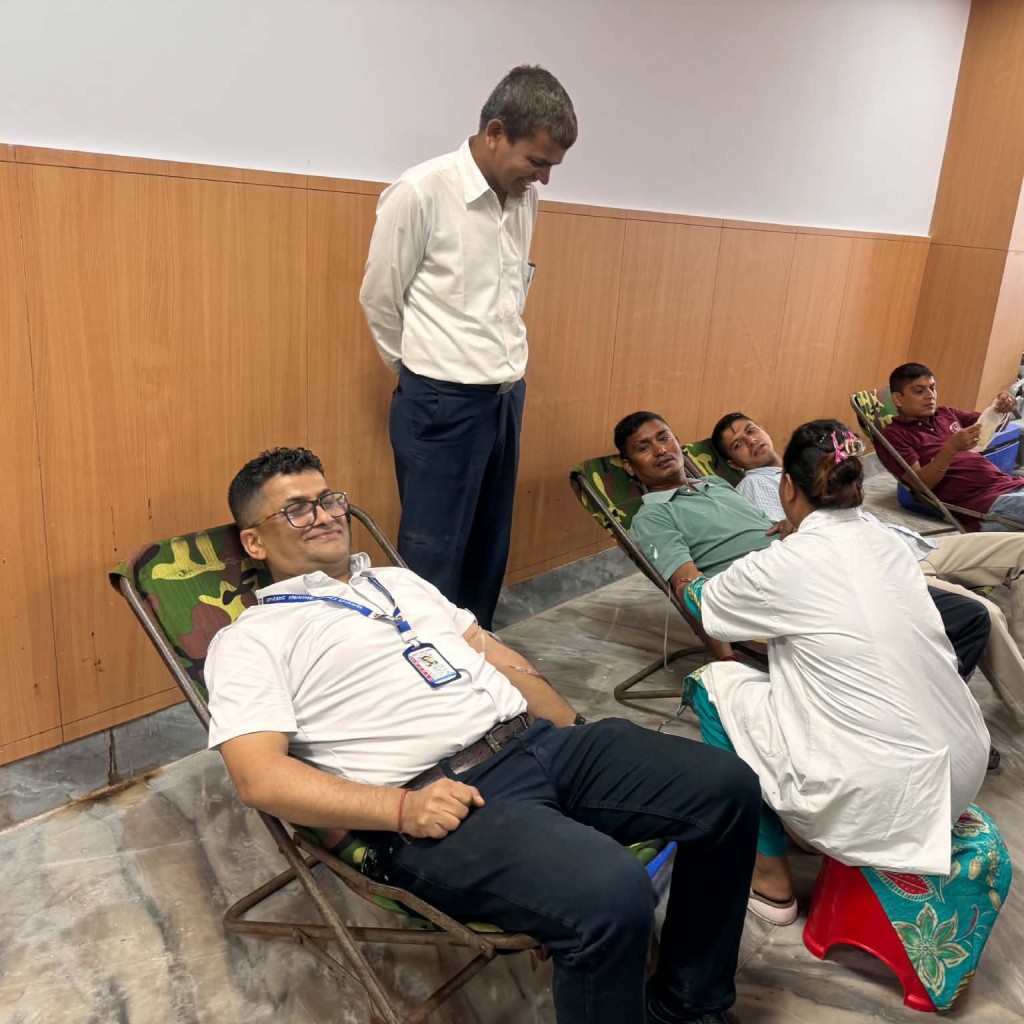 निजामती सेवा दिवसका कार्यक्रम स्थगित गर्दै सुनसरी जिल्ला अदालतमा रक्तदान निजामती सेवा दिवसका कार्यक्रम स्थगित गर्दै सुनसरी जिल्ला अदालतमा रक्तदान